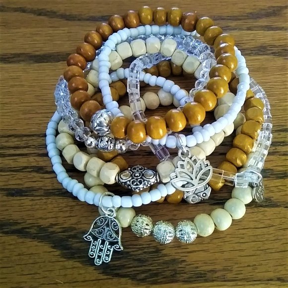 New 8 Beaded Boho Bracelets - Picture 2 of 10